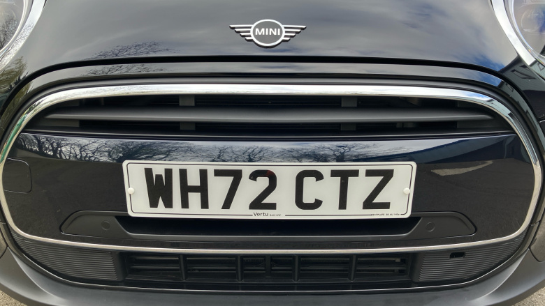 MINI Hatchback 1.5 Cooper Exclusive 5dr Auto [Comfort/Nav Pack] Petrol Hatchback